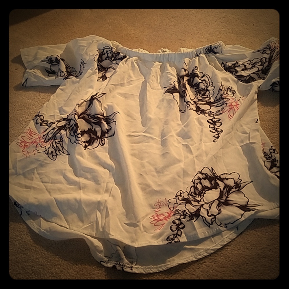 Small off the shoulder floral blouse - Picture 2 of 2